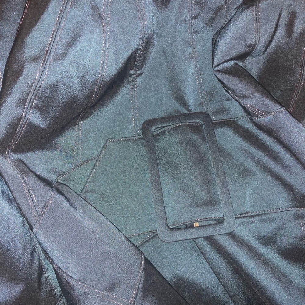 Cache Dress - Picture 2 of 5